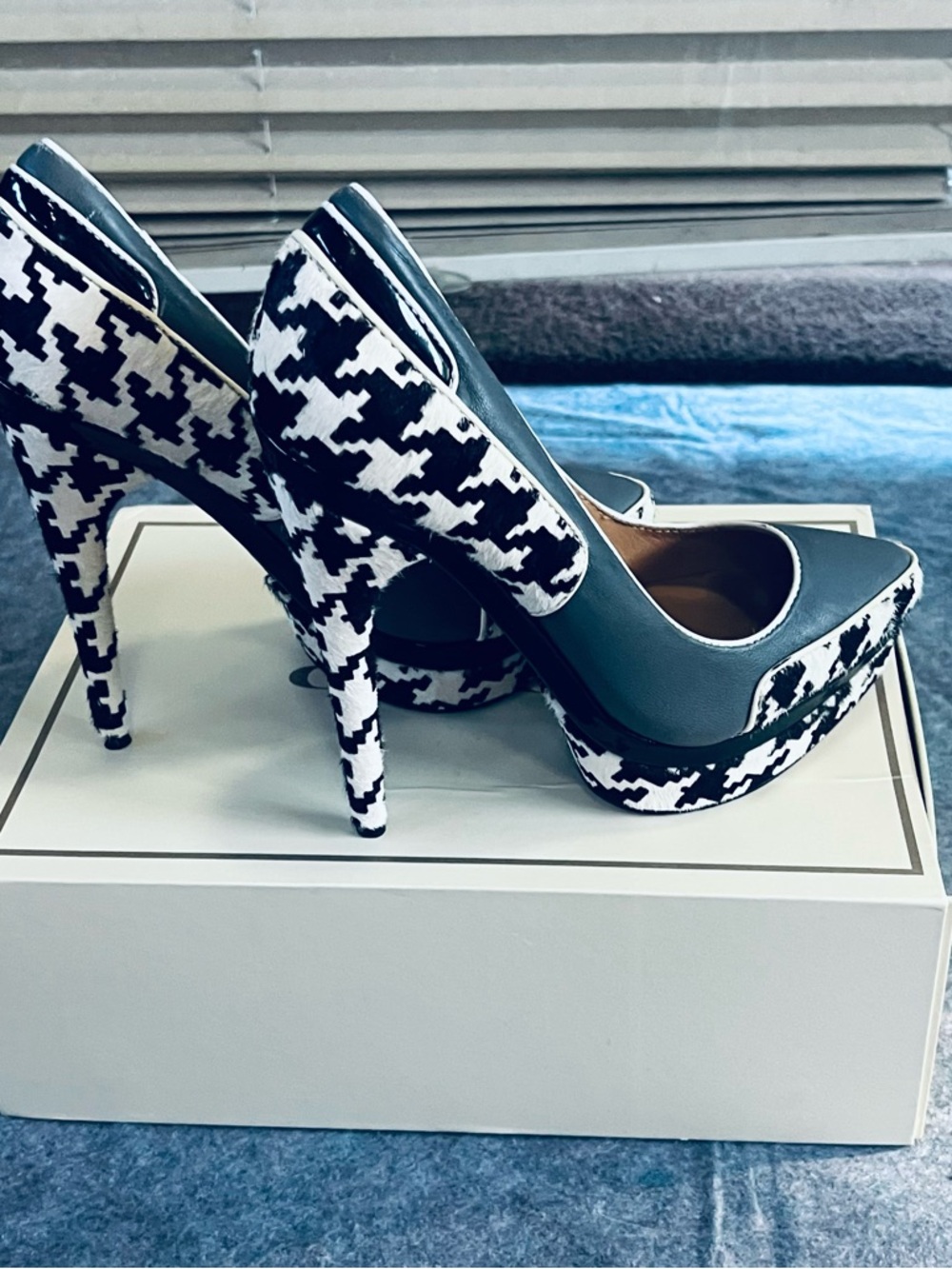 Women's Black and White Houndstooth Platform Pumps - Picture 8 of 12